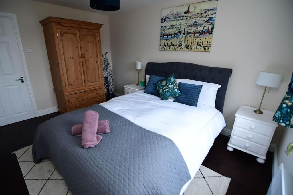 Loveyork Priory Apartment - Central With Parking Buitenkant foto