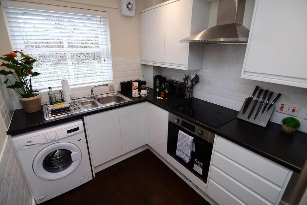 Loveyork Priory Apartment - Central With Parking Buitenkant foto